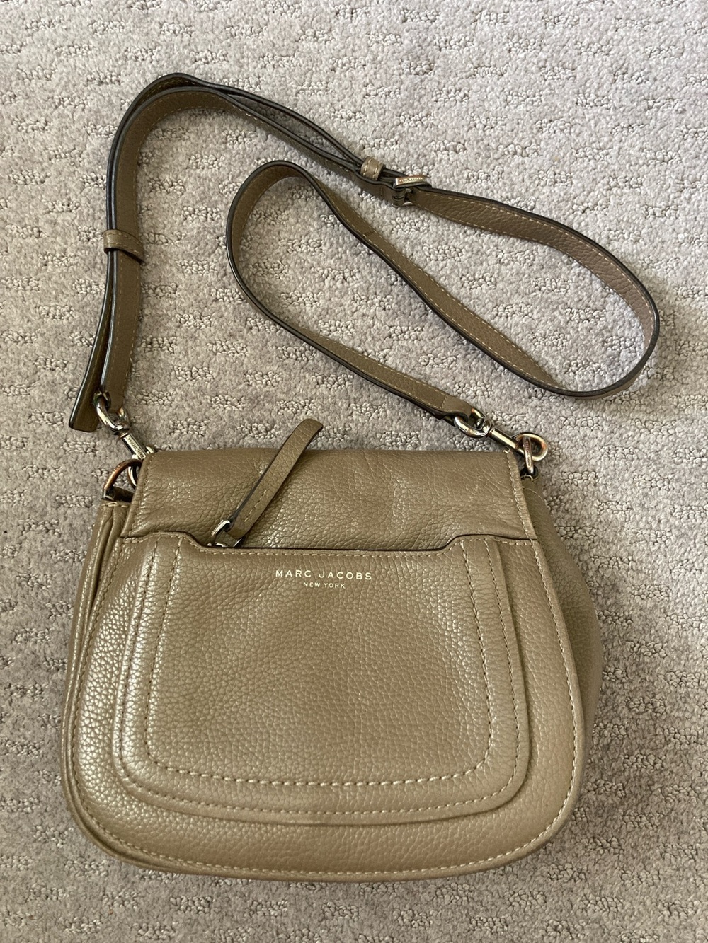 Marc Jacobs taupe leather crossbody bag.